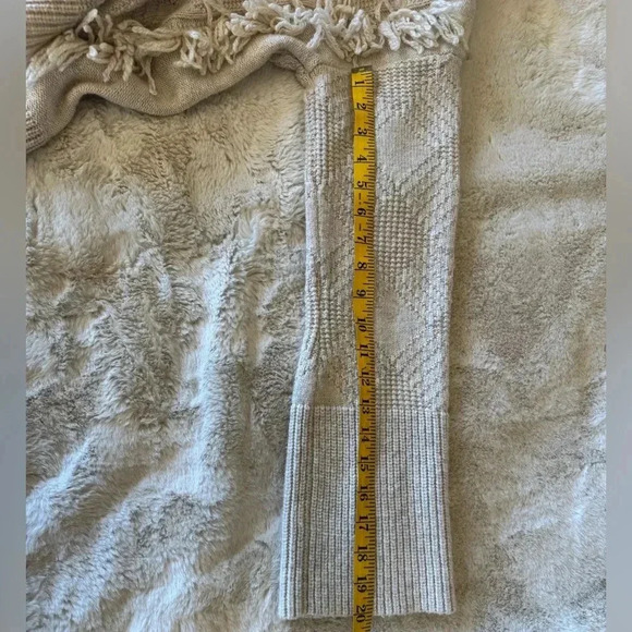 Woolrich Women's Cardinal Peak Textured Fringe Turtleneck Sweater in Burlap Sz M - Picture 6 of 10